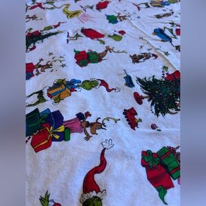 Pottery Barn Organic Cotton Crib Sheet - Grinch
